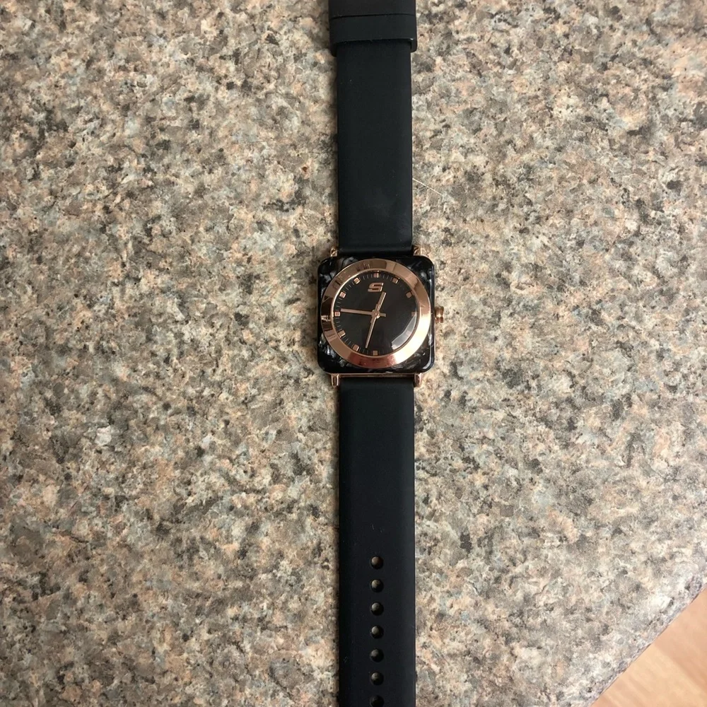 New 🌟 Black & Gold Marbled Sketchers Women’s Watch - Picture 3 of 6